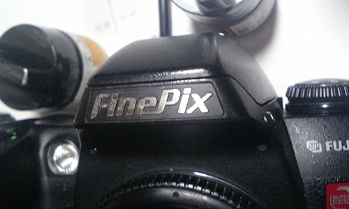 S2Pro의 로고 재도색작업