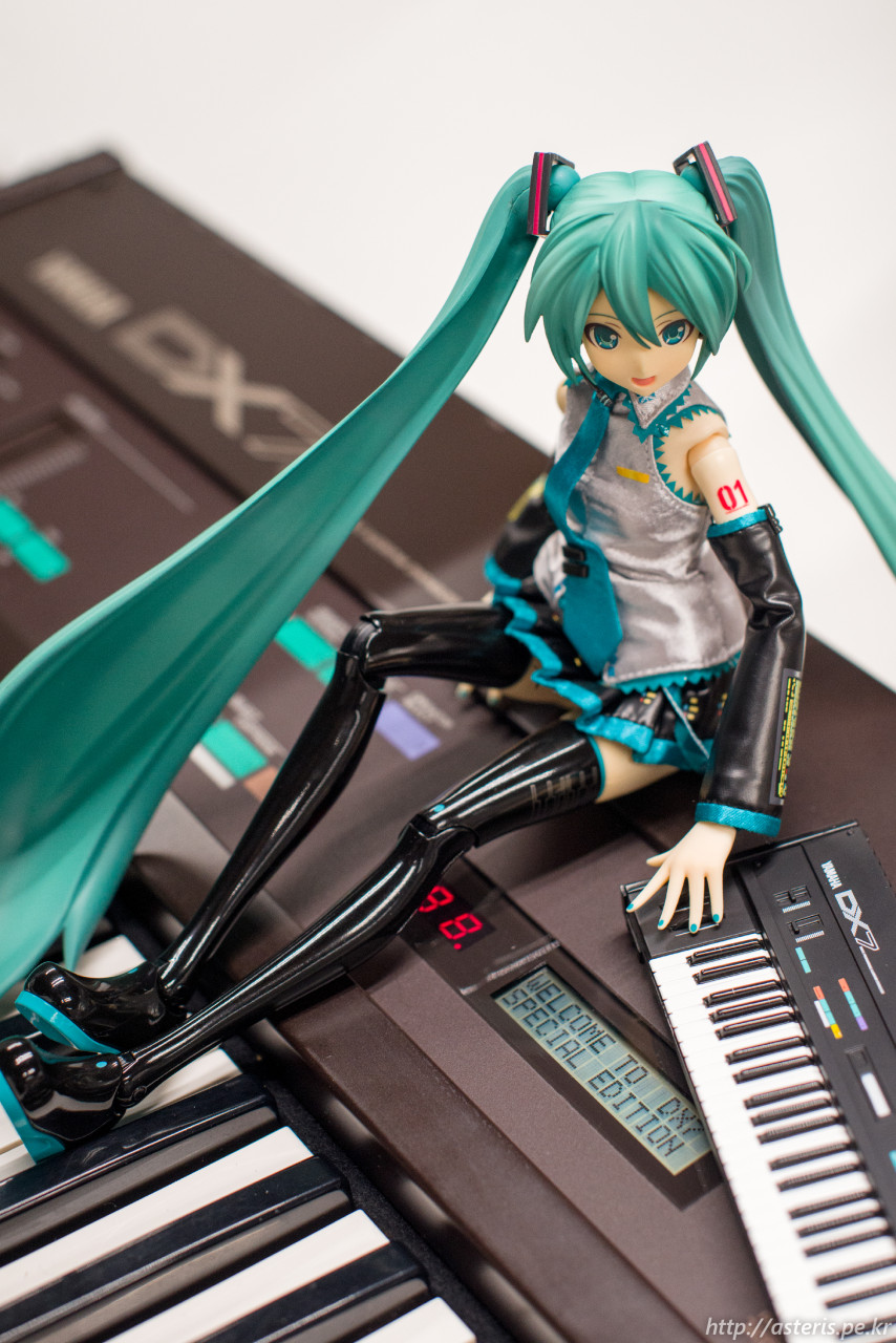 su-jeong-doem-dx7miku02