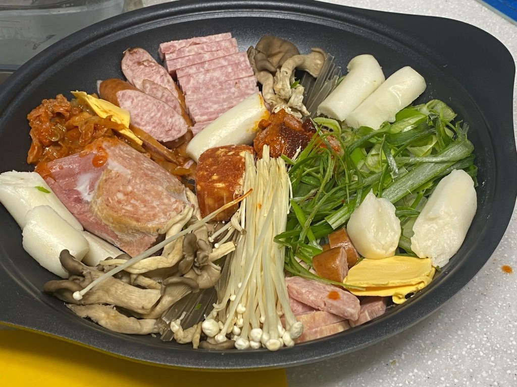 대충 해 먹는&nbsp;부대찌개